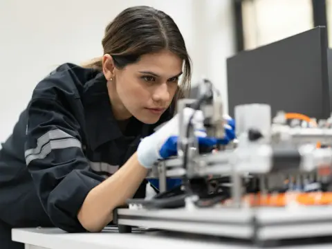 Industrieberufe mit Zukunft - Ausbildung, Studium und Chancen