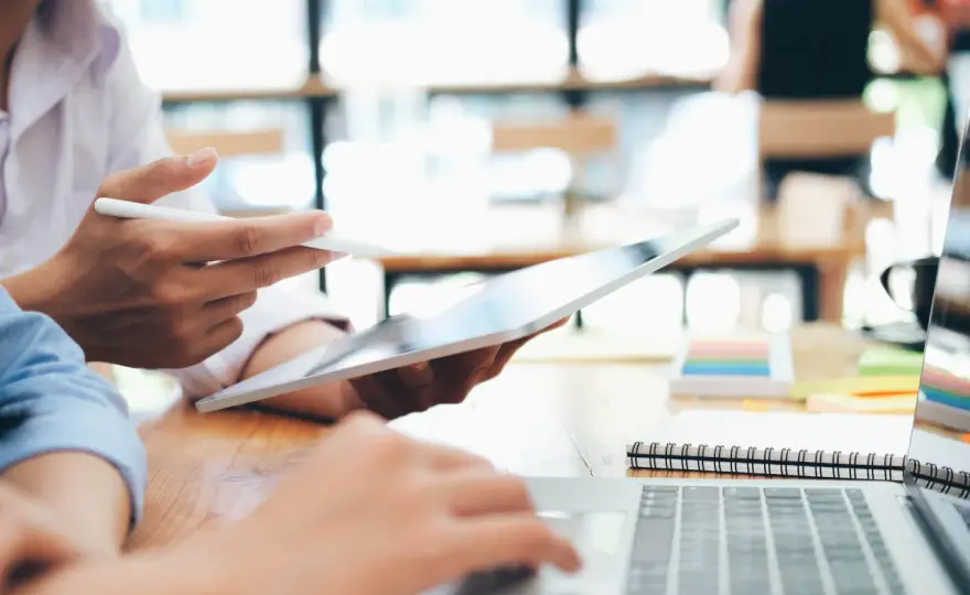 Business Administration studieren - Inhalte, Kosten und Karrierewege