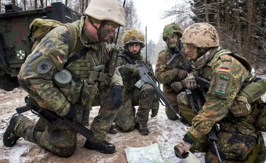 Offizier bei der Bundeswehr werden - Voraussetzungen und Gehalt