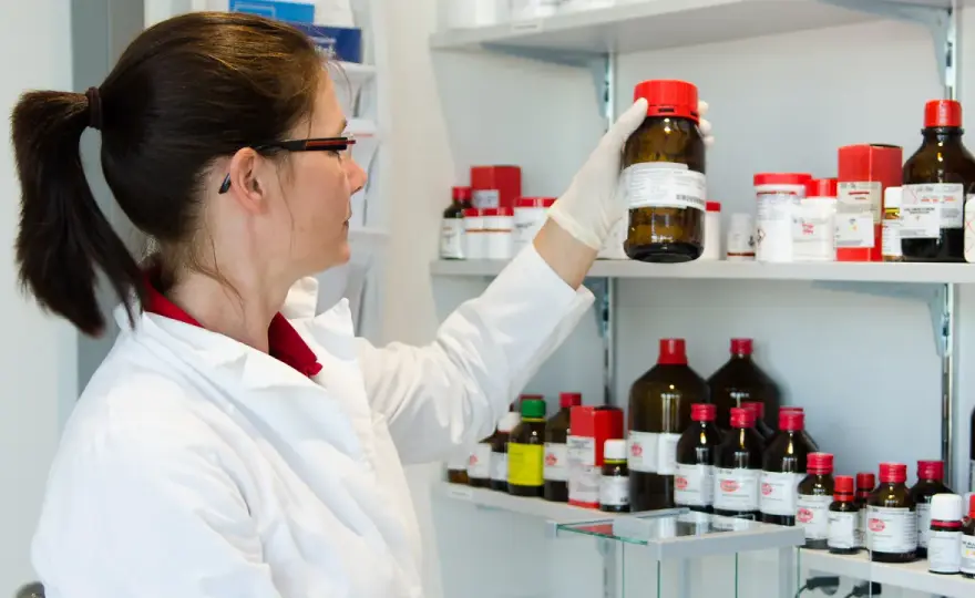 Wie lange dauert das Staatsexamen in Pharmazie?