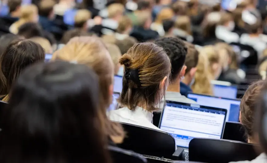 Wie lange dauert ein Bachelorstudium in Deutschland?
